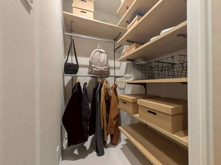 収納 収納スペースが付いていて、お部屋を広く使っていただけます。