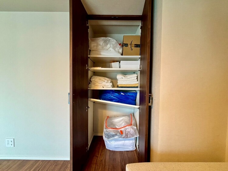 収納 家電やスーツケース、ストック品など何でも片付く嬉しい空間です。