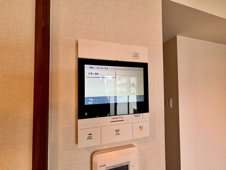 設備 誰が来てもわかる様にモニター付きインターホンを設置。