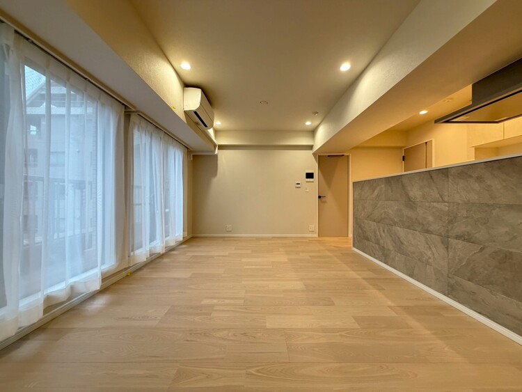 居間 シンプルな内装と偏り過ぎないデザインで統一しました。