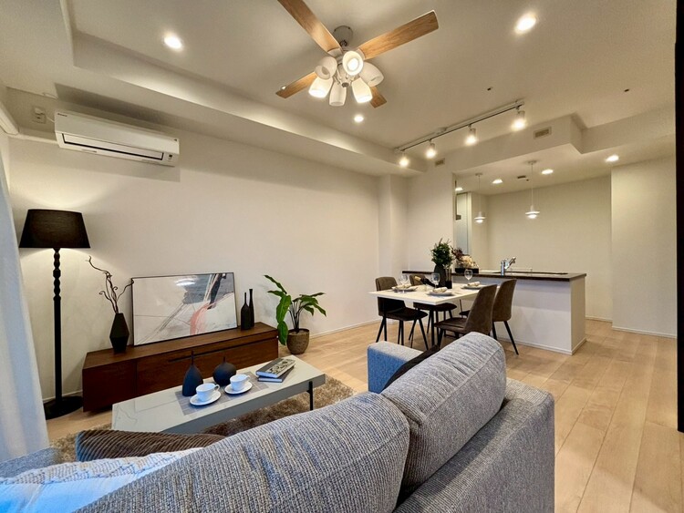 居間 充実した生活は伸びやかな居室空間から始まります。