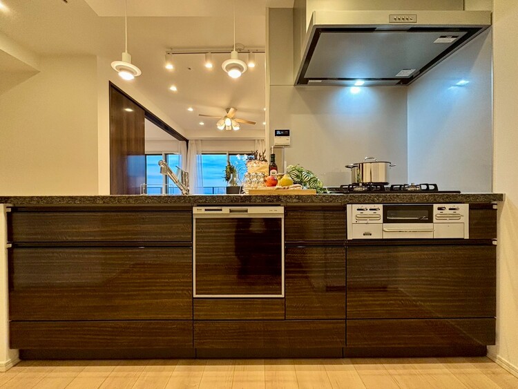 キッチン 使いやすくスタイリッシュなキッチン空間になっております。