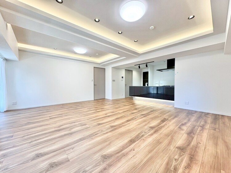 居間 居心地の良い空気感は、暮らしのステージを彩り、心からのやすらぎと満足感を与えてくれます。