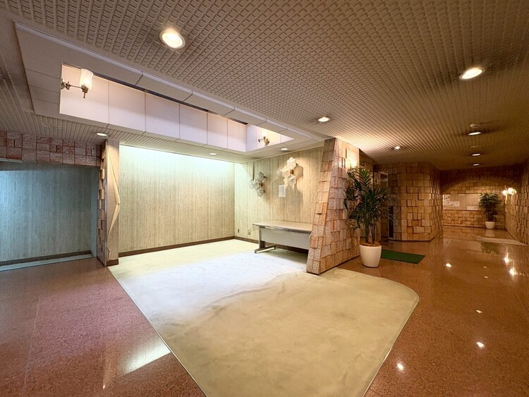 その他 館内は静寂な中が保たれており、管理が行き届いている印象を受けました。