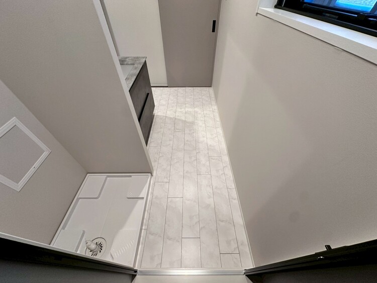 その他 十分な広さの脱衣所。