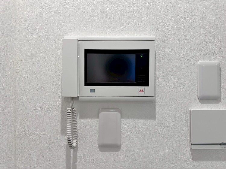 その他 誰が来てもわかる様にモニター付きインターホンを設置。