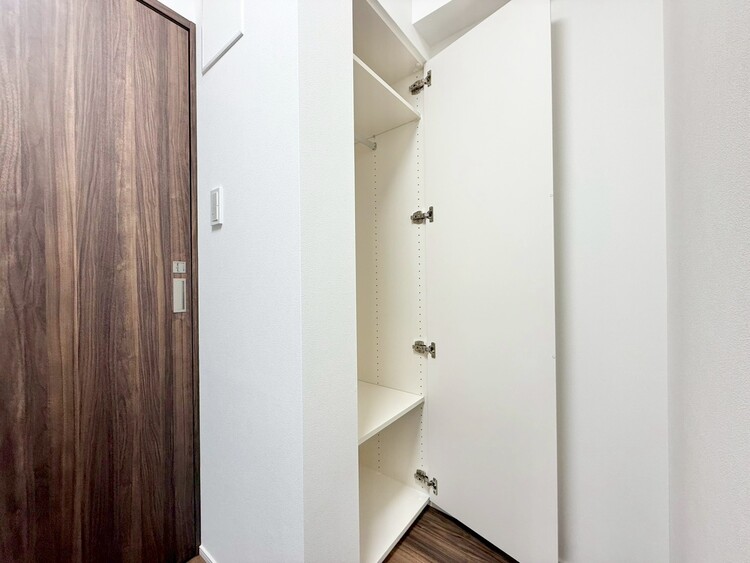 その他 家電やスーツケース、ストック品など何でも片付く嬉しい空間です。