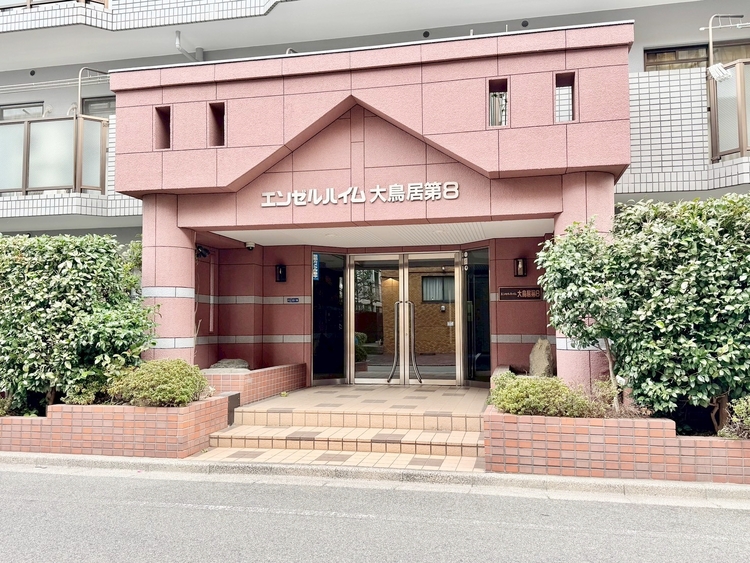 その他 上質感漂う玄関アプローチです。