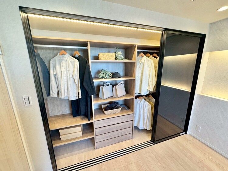 その他 収納スペースが付いていて、お部屋を広く使っていただけます。