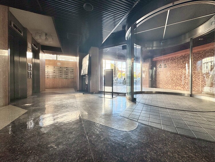 その他 館内は静寂な中が保たれており、管理が行き届いている印象を受けました。