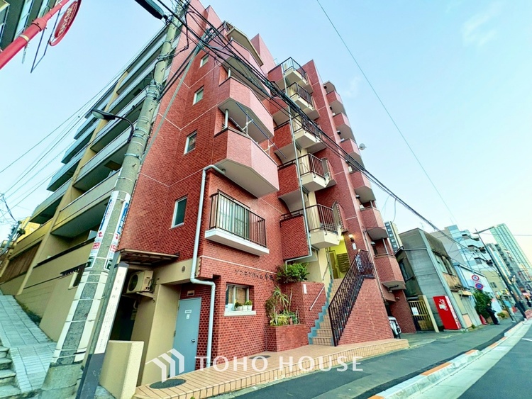 外観 漂う上質な空気感、マンションに入れば「おかえりなさい」と笑顔で迎えてくれるエントランス。最良の心配りを感じるマンションでした。