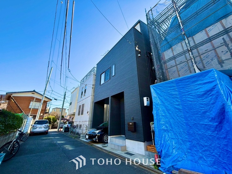 外観 【隠された美しさ】流麗な音楽が流れているような繊細でいながら整然かつ堅牢なこの空間。この空間は確かに美しい。しかし、そこには美しさ以上のものが隠されている。