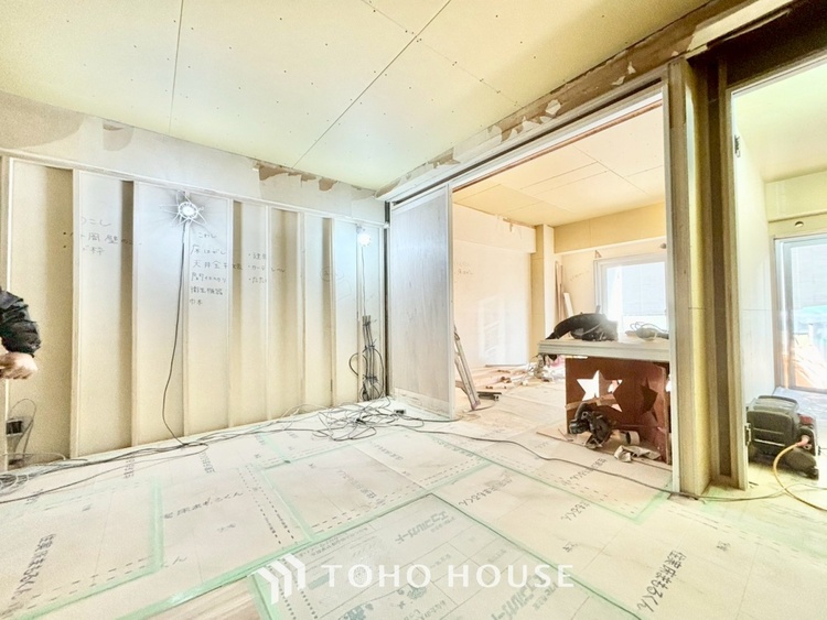 内装 ◆癒しの空間◆室内構成に拘り採光とセンスを散りばめた空間。それは『柔らかさ』に似た素敵な居場所。そこに暮らす人のことを考えつくり出したものは『癒し』という心地よい居場所なんだと思う