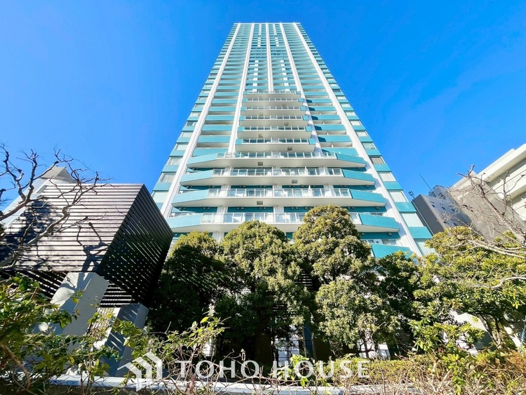 外観 時間をかけて作り上げるそんな空間を君と共有したい。僕たちの空間は唯一無二の物だから。