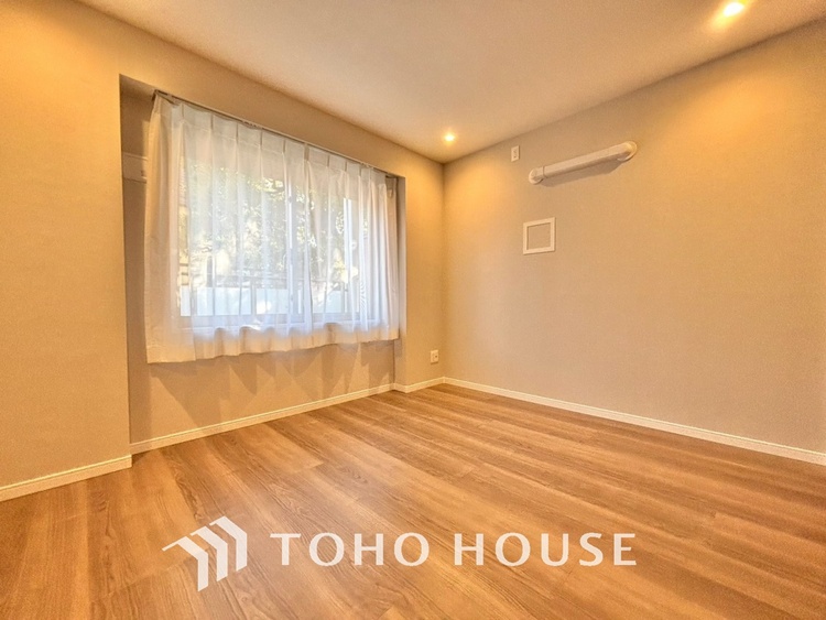 内装 感性を育むプライベートルームはシンプルでスマートな空間。