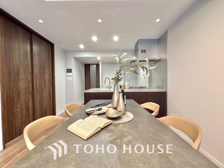 内装 家族みんなの笑顔が、笑い声が絶えない幸せいっぱいのこの場所で新たな生活が始まる