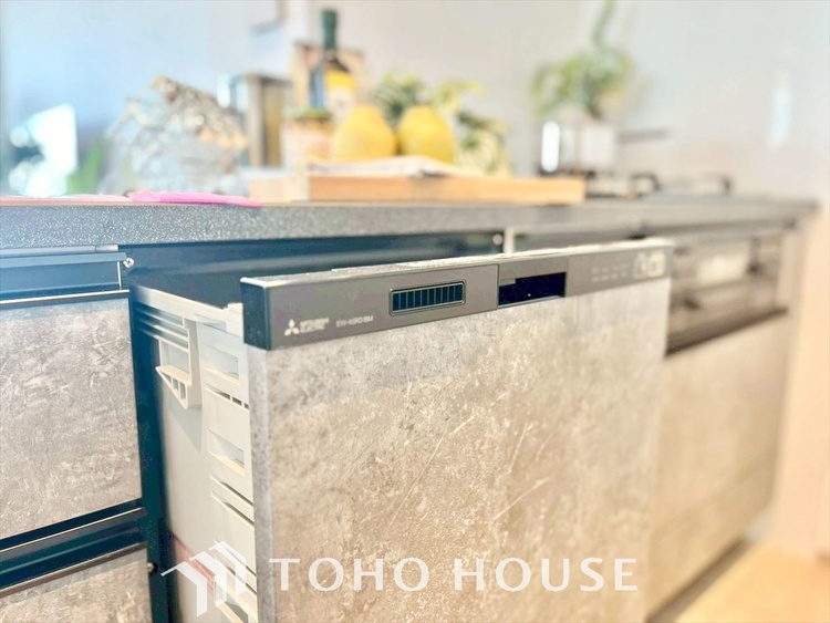 キッチン 【KITCHEN】◆家族のおはよう◆の声を笑顔で迎えてあげられるシステムキッチン。朝ごはんが楽しみでちょっと早起きしたくなるんです。