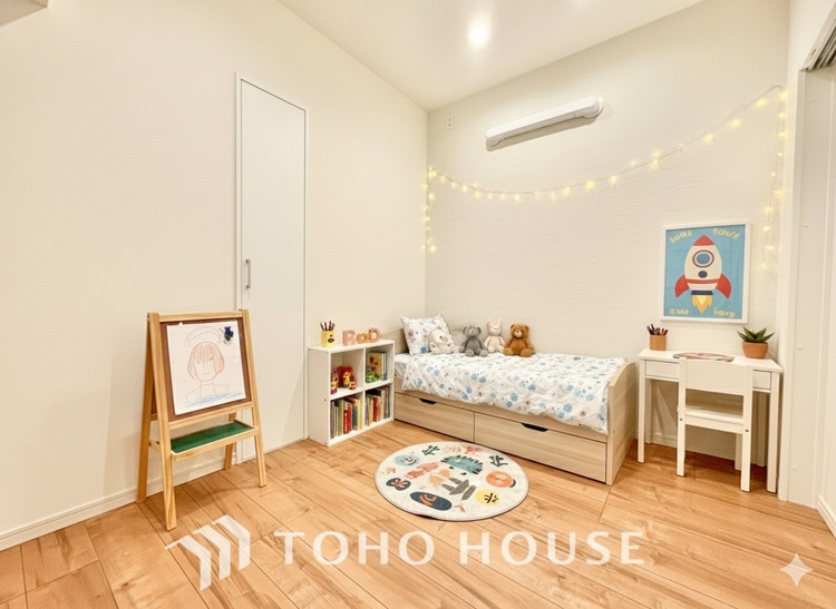 内装 ＊配置してある家具や小物はCGによるイメージ画像です。寝室は一日の疲れを癒す大切な空間。快適で落ち着けるおすすめの間取りです。