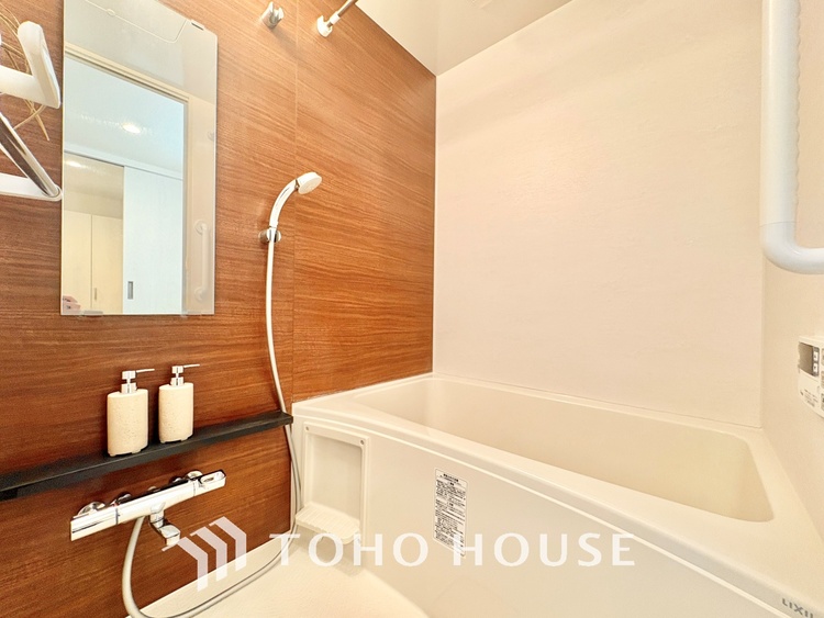 風呂 浴室は一日の疲れを癒す特別な空間。清潔感と快適性で心身ともにリフレッシュできます。