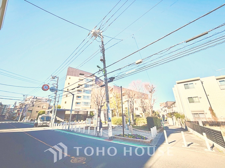 キッチン 食器収納も充実した、片付けやすいキッチン。毎日の家事が快適に進みます。