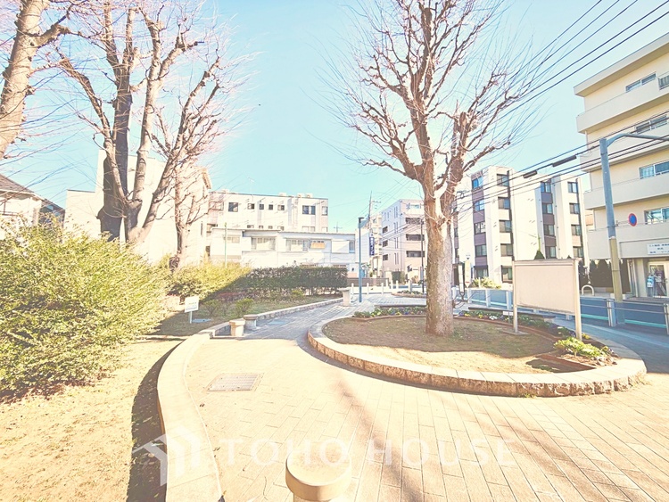 バルコニー 開放感あふれるバルコニーで、朝の光や夜風を感じながら心地よい時間を過ごせます。