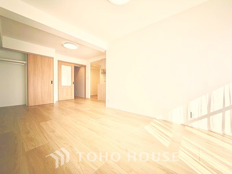 内装 明るく開放的なリビングで、インテリアを楽しみながら快適な暮らしを実現できます。