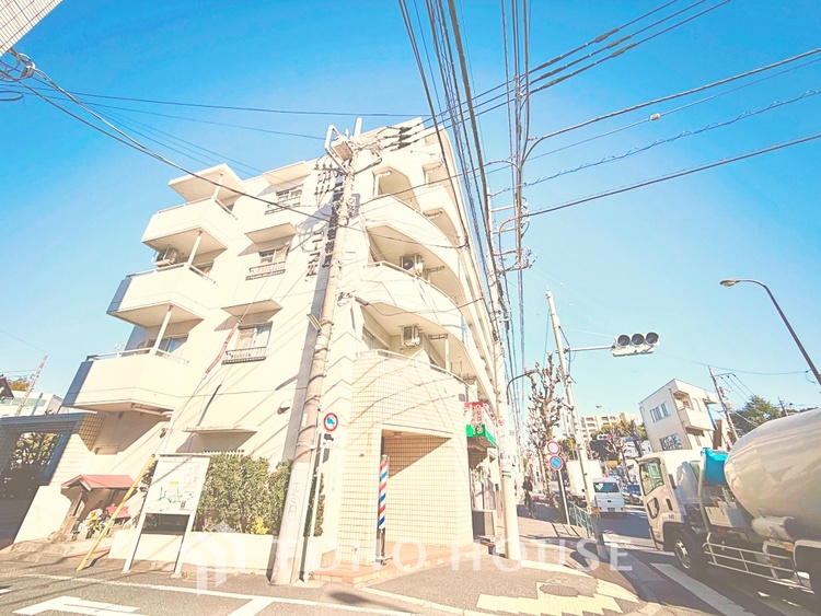 外観 【はるか彼方へ】見上げれば高い空。手を伸ばせば吸い込まれそうな突き抜ける空間。空が高いと気持ちも高揚します。空さえも楽しむ生活を始めませんか