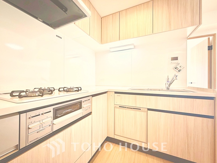 キッチン 毎日の料理が楽しくなる、使いやすいシステムキッチン。家事効率を高める設計です。