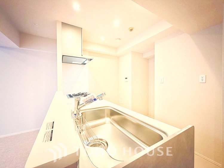 キッチン 食器収納も充実した、片付けやすいキッチン。毎日の家事が快適に進みます。