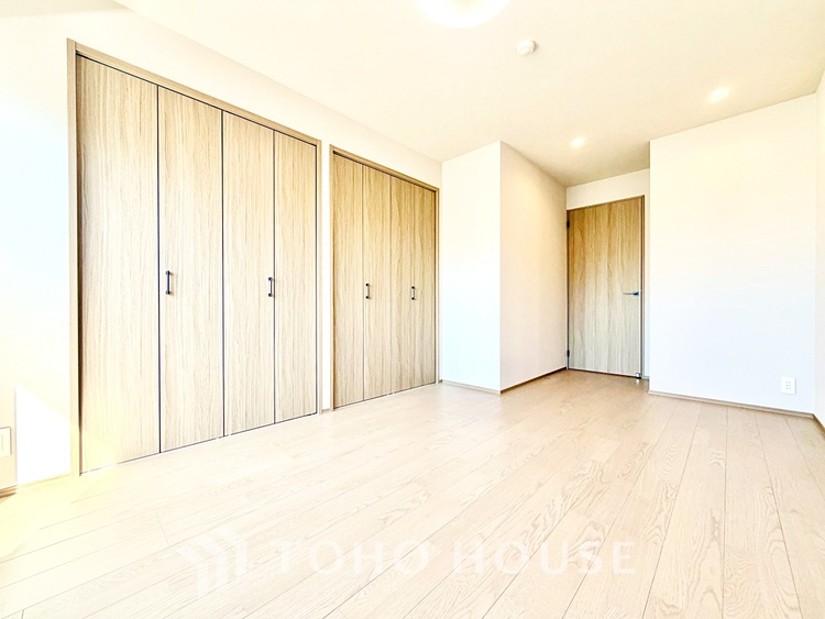 内装 ゆとりある面積と充実収納で、子供部屋や寝室として快適に使えます。