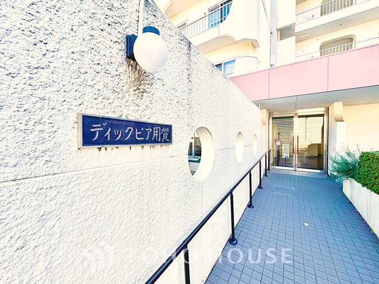 外観 【はるか彼方へ】見上げれば高い空。手を伸ばせば吸い込まれそうな突き抜ける空間。空が高いと気持ちも高揚します。空さえも楽しむ生活を始めませんか