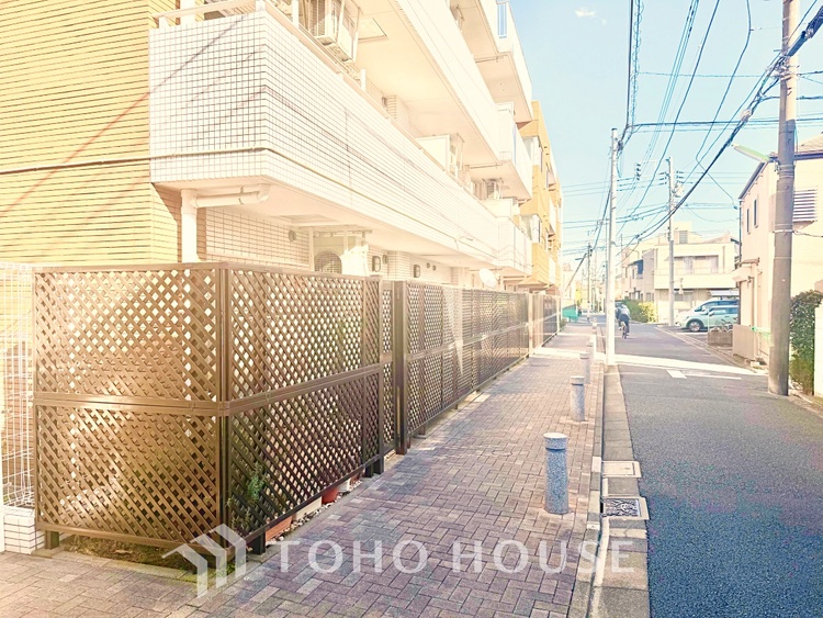 キッチン 家事動線に配慮した、効率的なキッチンレイアウト。調理も片付けもスムーズに行えます。