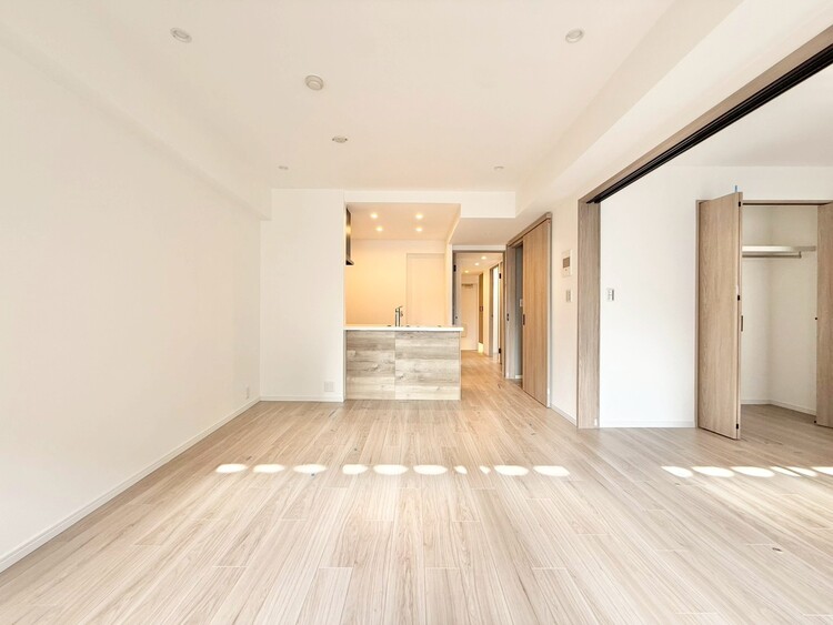 居間 充実した生活は伸びやかな居室空間から始まります。