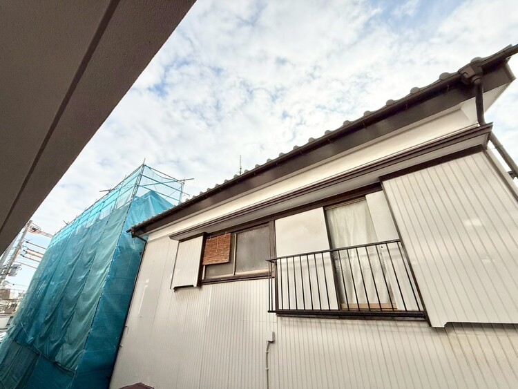 バルコニー 陽当たり・通風・開放感に恵まれた環境です。