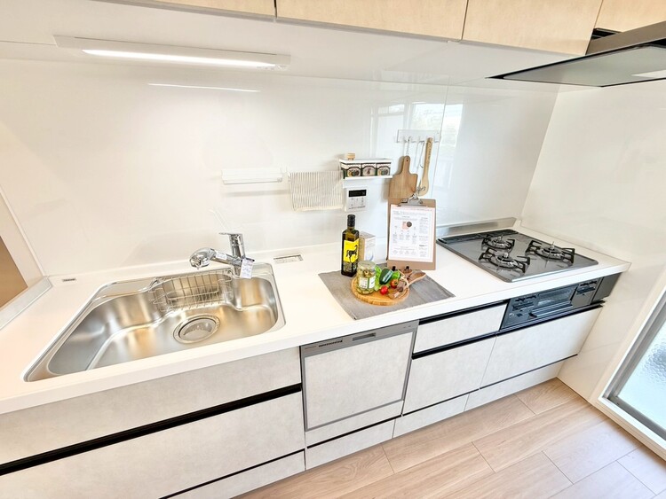 キッチン 開放感のあるキッチンスペース。調理をしながら、会話も弾みそうですね。