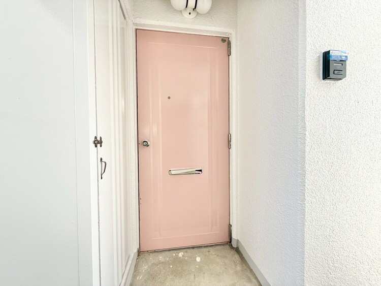 玄関 清潔感のある落ち着いた雰囲気の玄関です。