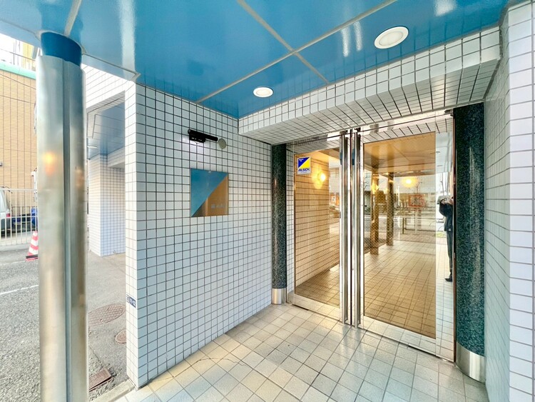 エントランス 上質感漂う玄関アプローチです。