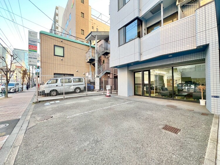 その他 駐車スペースが嬉しいですね。※空き状況は都度ご確認下さい。