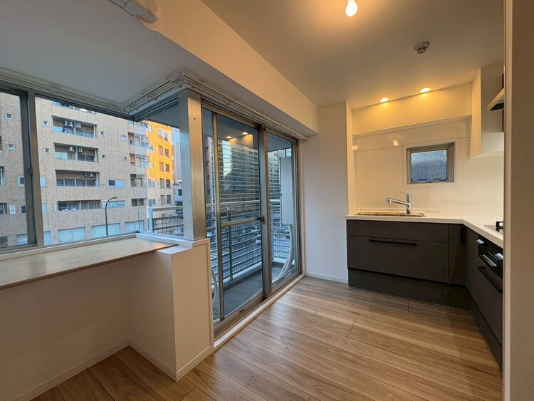 居間 シンプルな内装と偏り過ぎないデザインで統一しました。