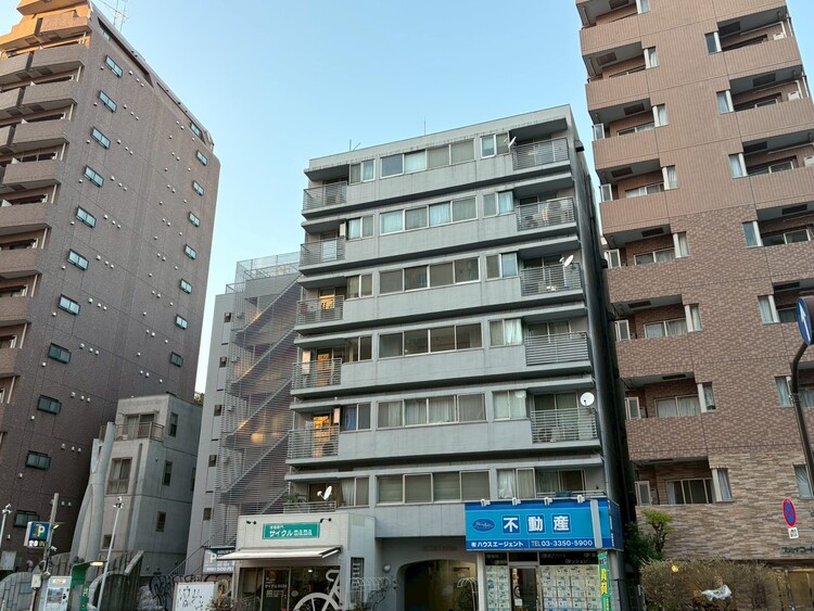 外観 飽きのこないシンプルモダンな外観です。