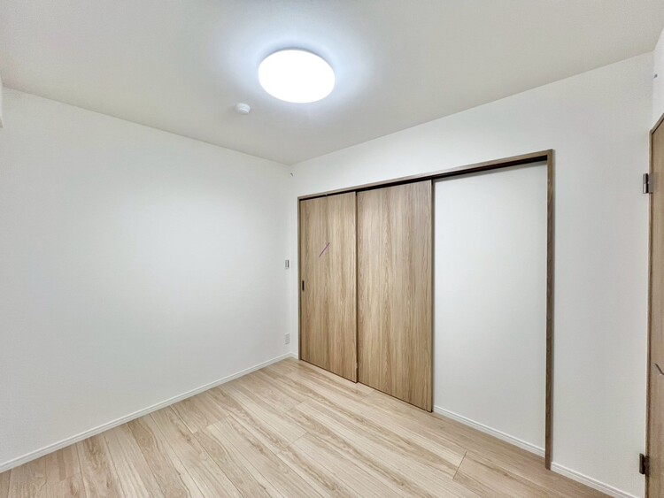 子供部屋 清かで艶やかな時間をもたらしてくれる室内です。