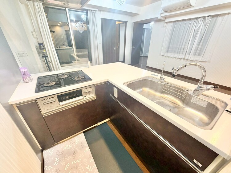 その他 開放感のあるキッチンスペース。調理をしながら、会話も弾みそうですね。