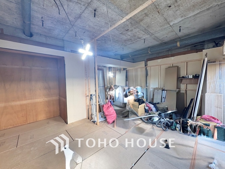 内装 現在改装中◆プライベートな時間◆最高な暮らしにはこの空間が必要。家族のふれあいも大切にしつつ、自分の空間も大切にしたい。