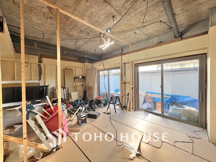 内装 現在改装中◆扉を◆開くとこの景色。家族の”おかえり”の声が聞こえてきそう。