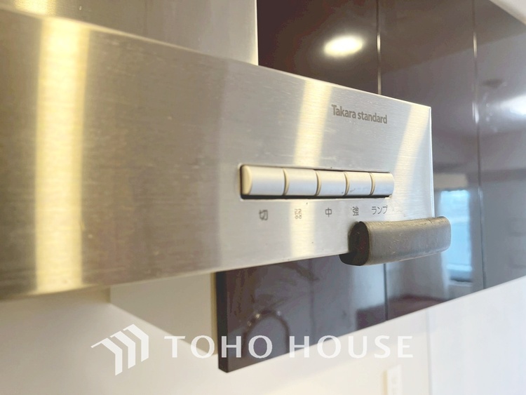 その他 【KITCHEN】◆開放的◆後片付けが楽なシステムキッチン。収納スペースの充実！