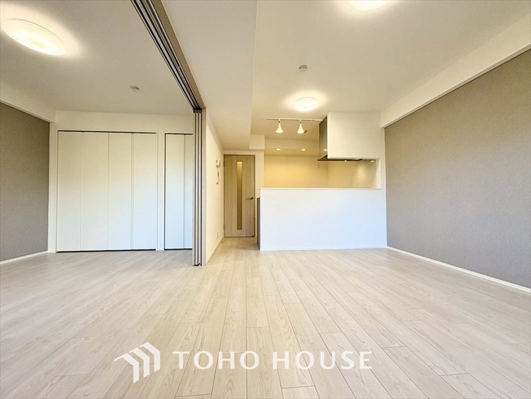 内装 現在改装中◆住む喜び、楽しさ、感動◆を君と共有したい。いつまでもずっと家族を見渡せるこの広い空間で。