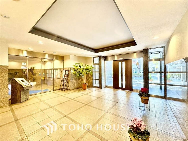 その他 【ENTRANCE】◆そびえ立つ◆我が家のシンボル。遠くの空が赤く染まる夕べが待ち遠しい。