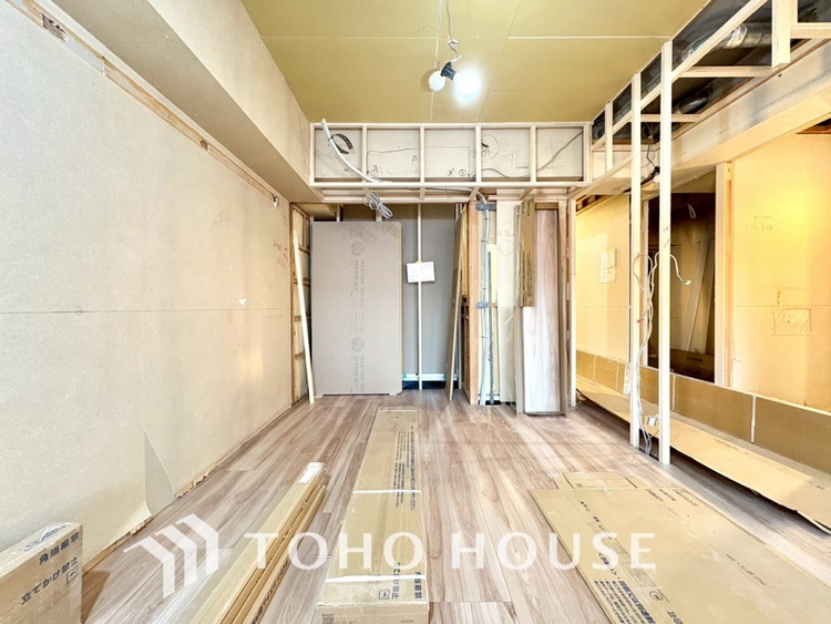 内装 現在改装中◆属毛離裏◆子は父を手本とし、母に愛育されて成長する。家族の深い繋がり。いつまでも大切にしたい。