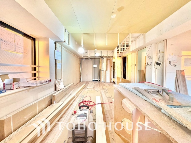 内装 現在改装中◆simple is best◆無駄のない綺麗なつくりのリビングルームであなただけの暮らしを。