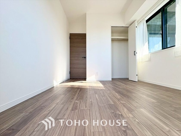 内装 【PRIVATE ROOM】◆快適◆な暮らしに不可欠な収納スペース。快適さとともに思い出も詰まっていく。